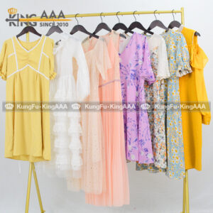 Fashionable Used Clothes Sorting standard : No stain, no torn, no pilling, no hole, no over-used, no fade… what we offer is only offer good condition, fashion style, colorful and clean! Correct sorting ways make us have regular buyers over 60 countries. Factory owner, directly control quality and production by ourselves. Over 100 kinds of items for your selection. Each country has its own particular requirements, we can adjust the classification accordingly. Based on our 8years’ experience, give you appropriate suggestion for your target market. Various kinds of package as100kg, 80kg, 50kg or 45kg…etc. for your different requirement second hand clothing.