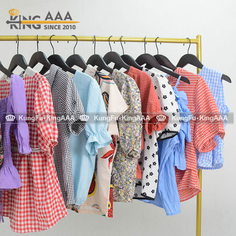 Pre-Owned Women's Cotton Blouses – Trendy Styles, 9/10 Condition, Bulk Supply wholesale product display 3