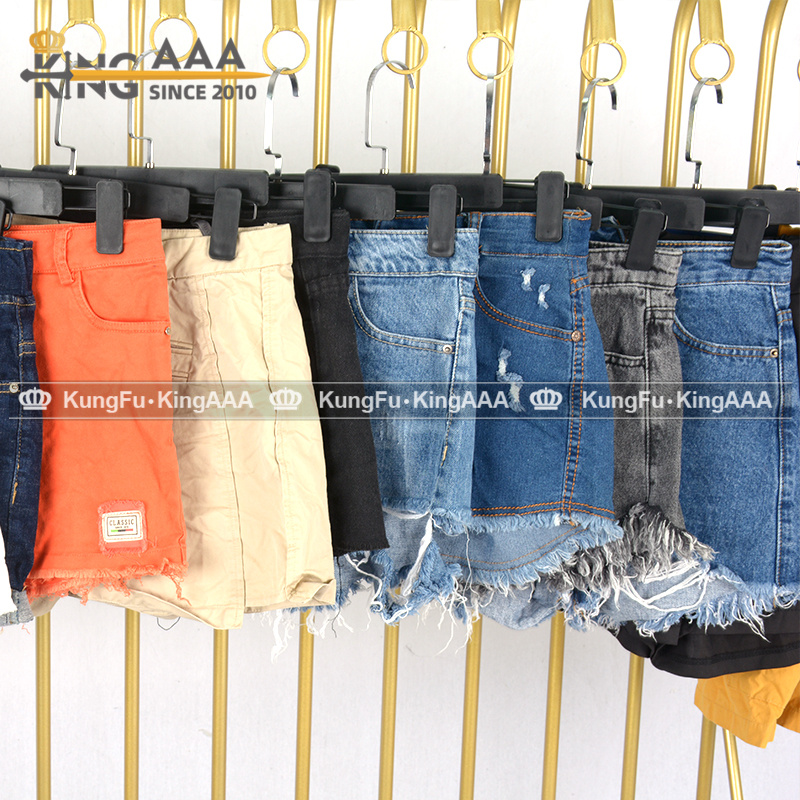 Pre-Owned Women's Cotton & Denim Shorts, Factory Direct, Summer Stock wholesale product display 2