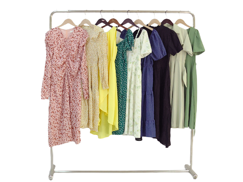 KingAAA wholesale used summer clothes - mixed summer dresses and tops sorted for export to tropical markets in Africa and the Middle East.